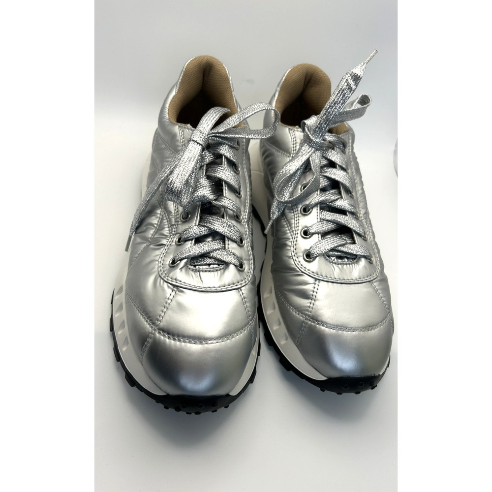 NWOT Blondo Metalic Maxamalist Core Silver Sneaker Size 8 1/2